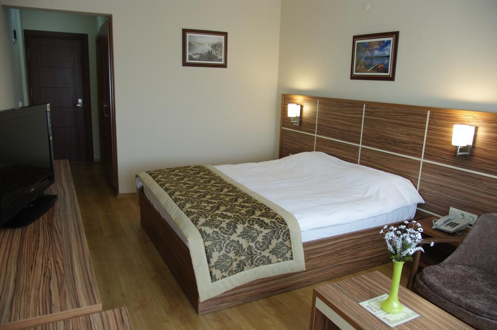 Petek Hotel Muğla Esterno foto